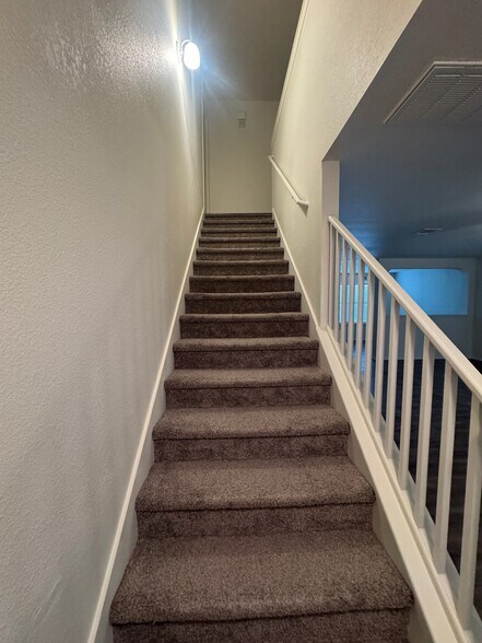 Building Photo - 8411 Sunset Canyon Dr