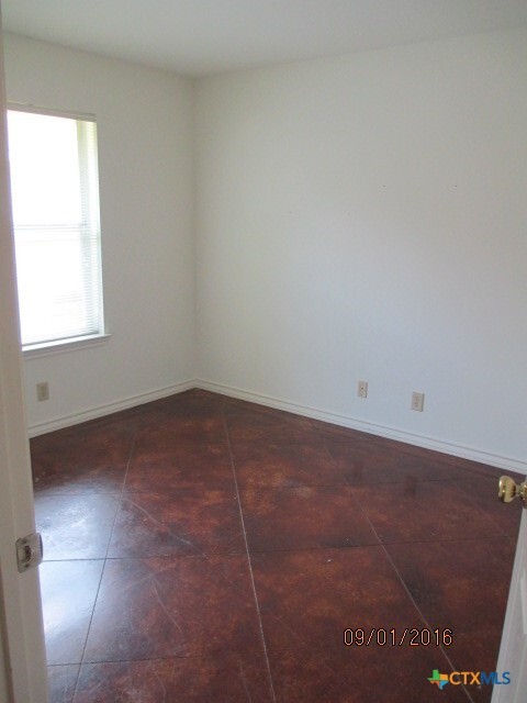 Building Photo - 125 Gemini Ct