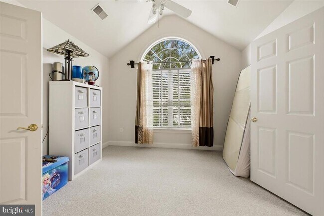 Building Photo - 1309 McLean Crest Ct