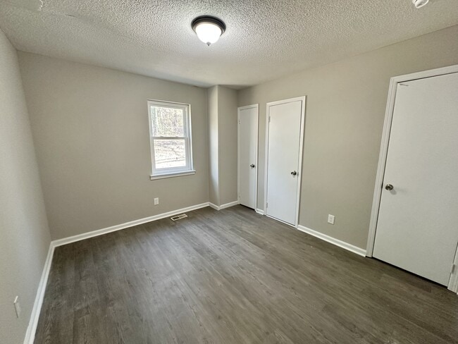 Building Photo - 1736 6th St NW