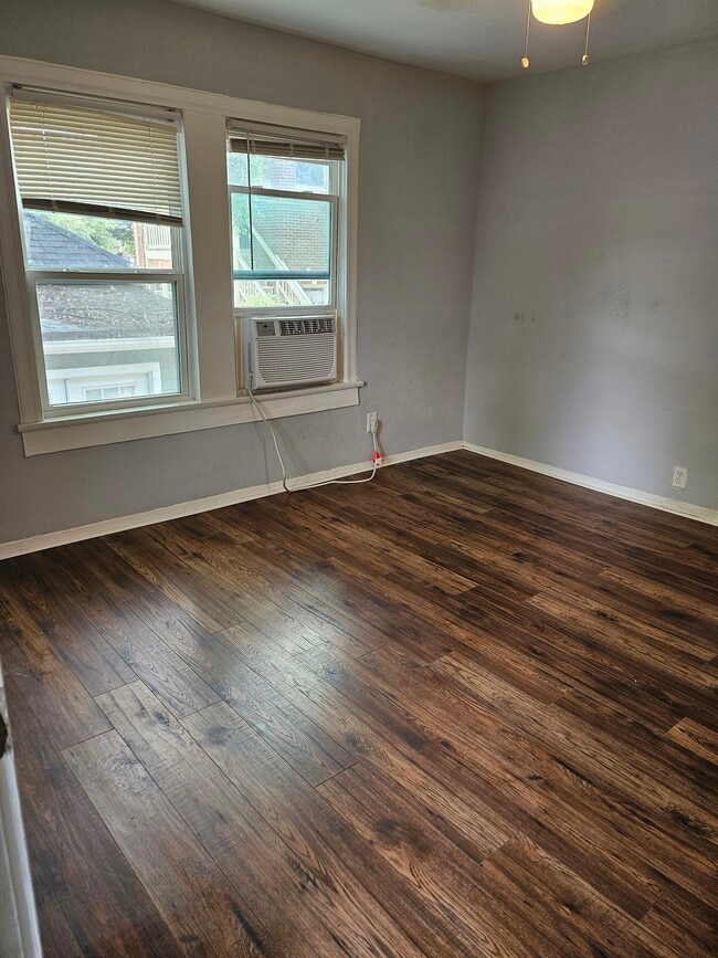 Building Photo - 4918 Milam St