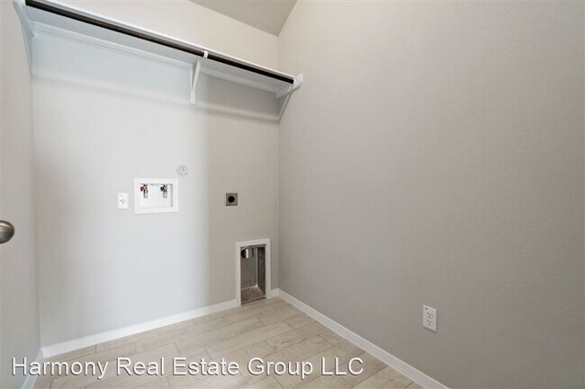Building Photo - 187 Living Reef Dr