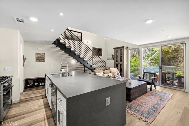 Building Photo - 2745 Laguna Canyon Rd