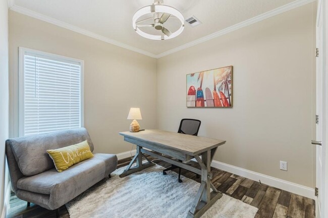Building Photo - 12581 Spring Meadow Dr
