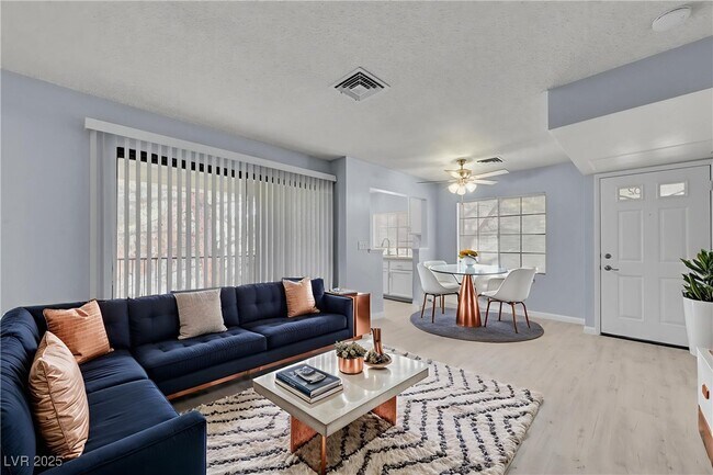 Building Photo - 4730 Nara Vista Way