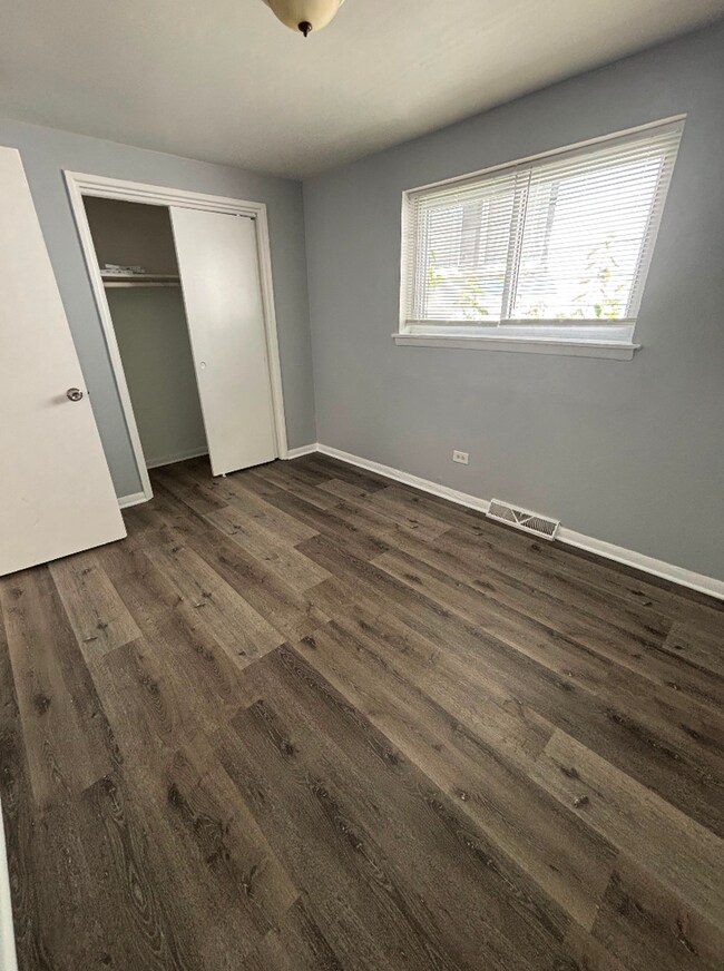 Building Photo - Newly turned Home