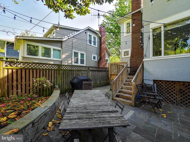 Building Photo - 5534 Nevada Ave NW