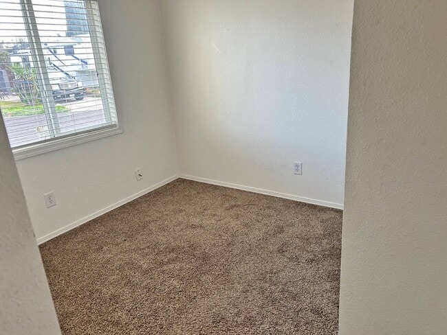 Building Photo - 376 Petrol Rd