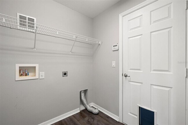 Building Photo - 10909 Observatory Way