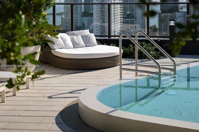 Building Photo - 23 NE 17th Ter