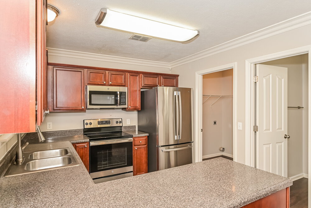 Building Photo - 8632 Lawson Dr