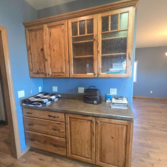 Building Photo - VIEWS!