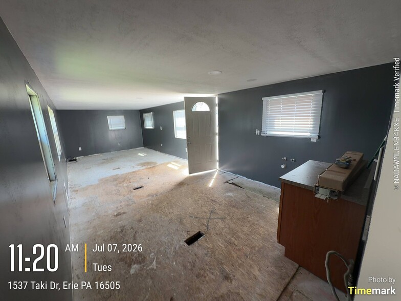 Building Photo - 2971 W 12th St