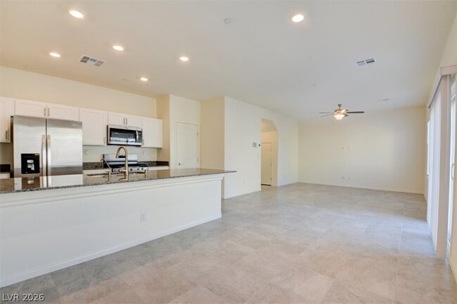 Building Photo - 7906 W Agate Ave