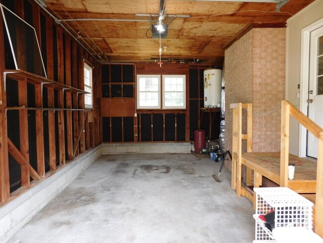 Building Photo - 509 W Wilson Creek Dr