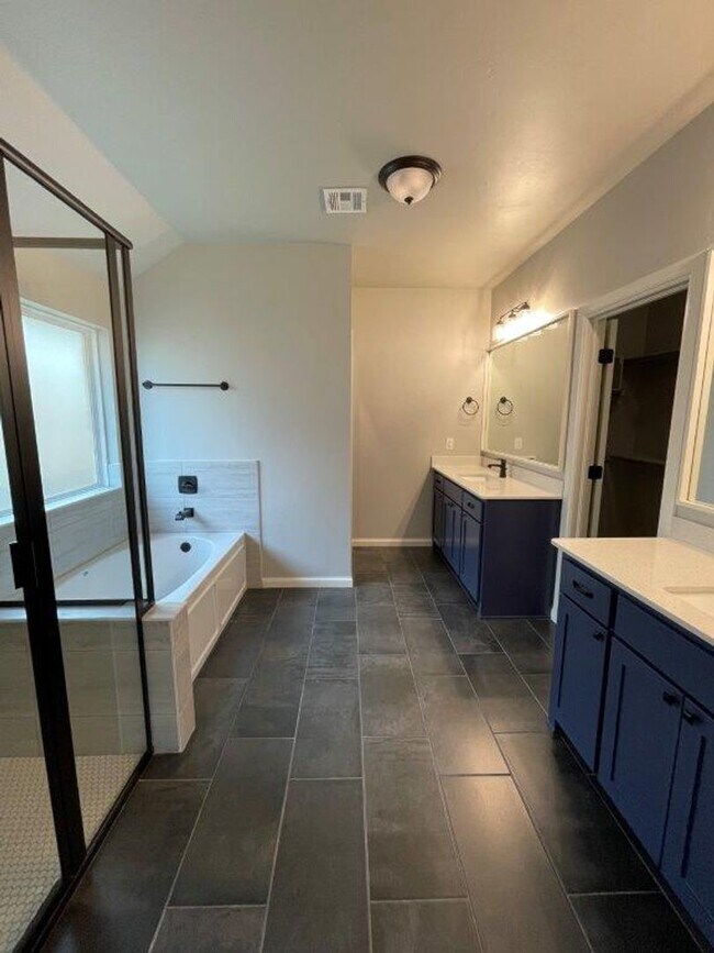 Building Photo - Deer Creek Schools! Storm Shelter, great colors, lots of light, swim, workout and play right in t...