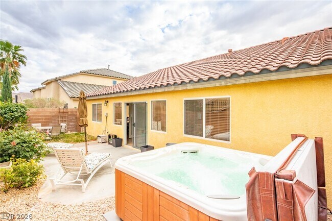 Building Photo - 10916 Bandol Pl