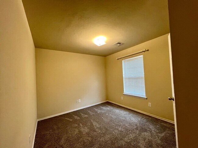 Building Photo - 2205 SW 93rd St