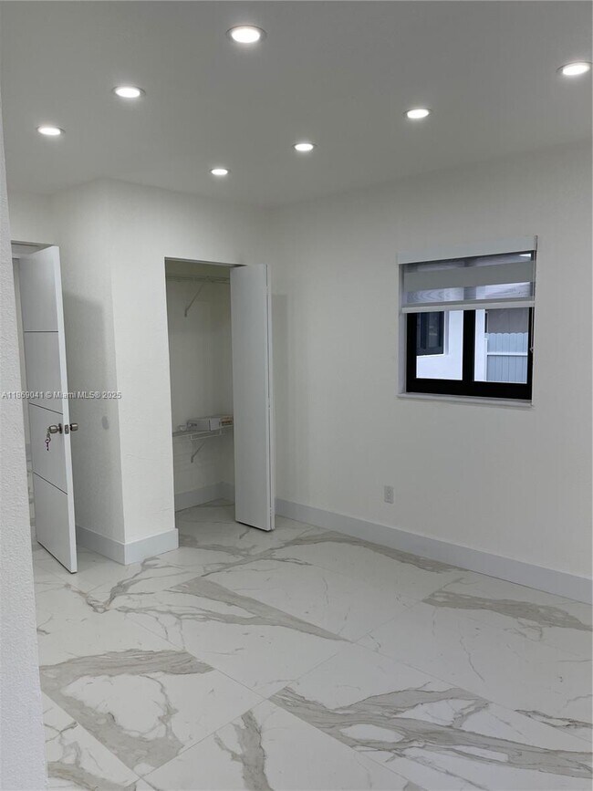 Building Photo - 14940 SW 297th St