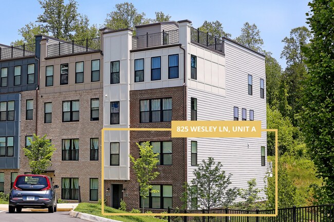 Building Photo - Pet-Friendly Brookhill Commons End-Unit Condo