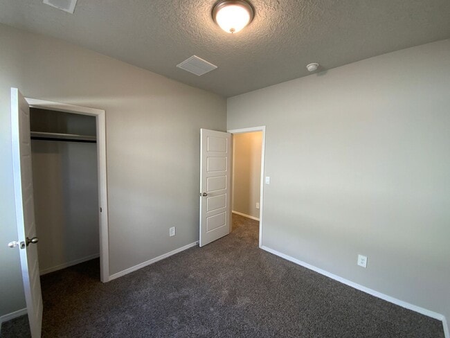 Building Photo - 3 Bedroom Single Story Home Available Near Westside Blvd SE & Unser Blvd SE!