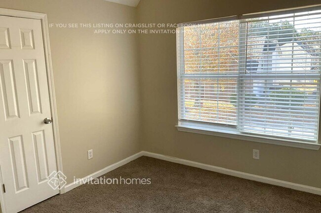 Building Photo - 5787 Blacktop Ct