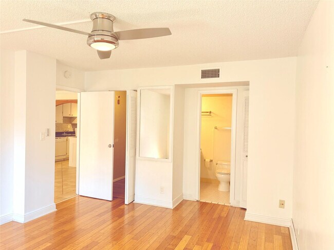 Building Photo - 2998 NW 48th Terrace