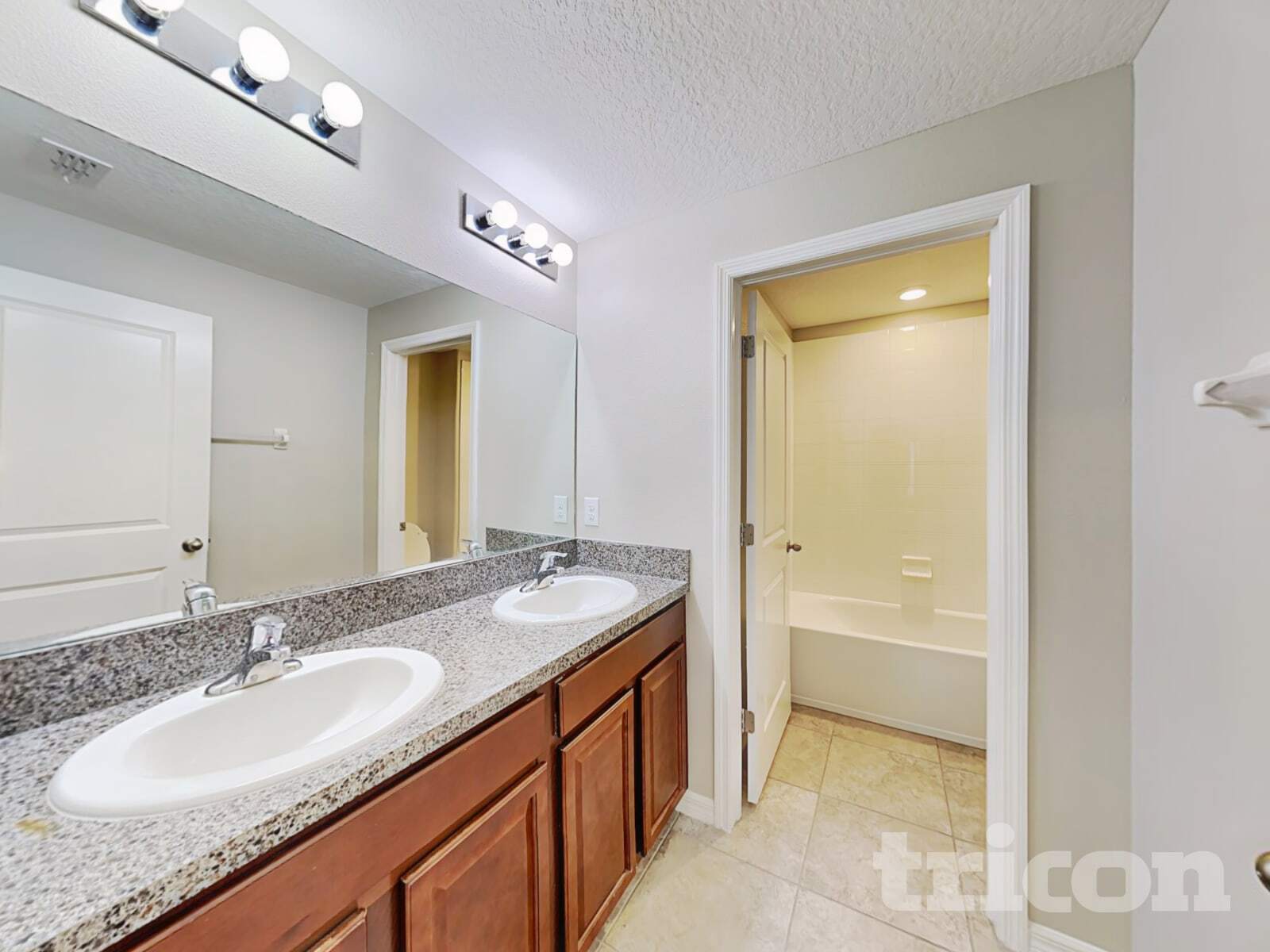 Building Photo - 9701 Sage Creek Dr