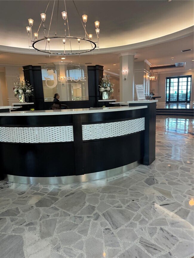 Building Photo - 2501 S Ocean Dr
