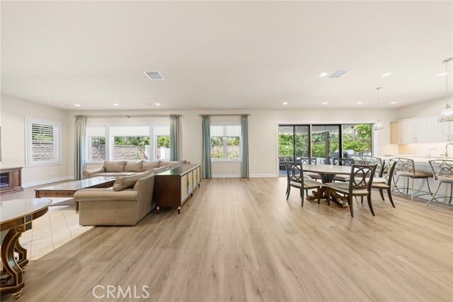 Building Photo - 113 Gentle Breeze