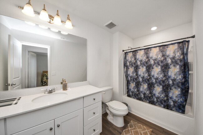 Building Photo - 4830 Highland Spgs Dr