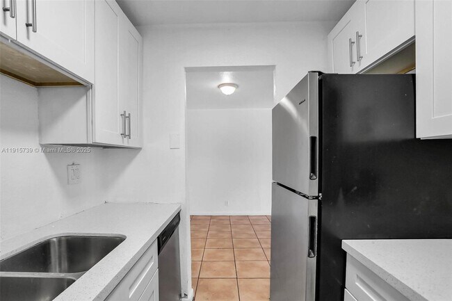 Building Photo - 2719 NW 39th Terrace