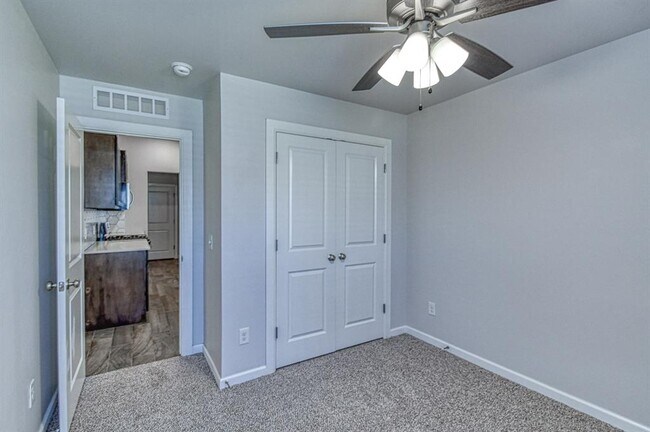 Building Photo - 3313 Mt Nebo Dr