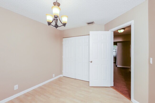 Building Photo - 575 NW 38th Ave