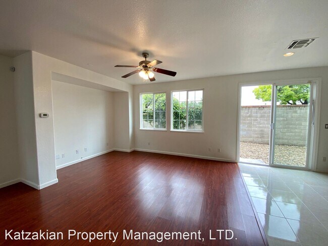 Building Photo - 5 br, 3 bath House - 10814 Peony Place Dr.