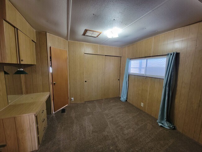 Building Photo - 2 Bedroom Mobile Located In Bullhead City