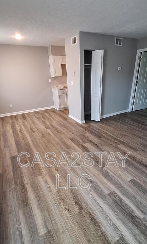 Building Photo - 674 Knox Blvd