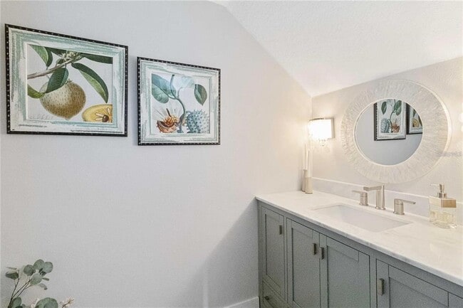 Building Photo - 7242 Hamilton Rd