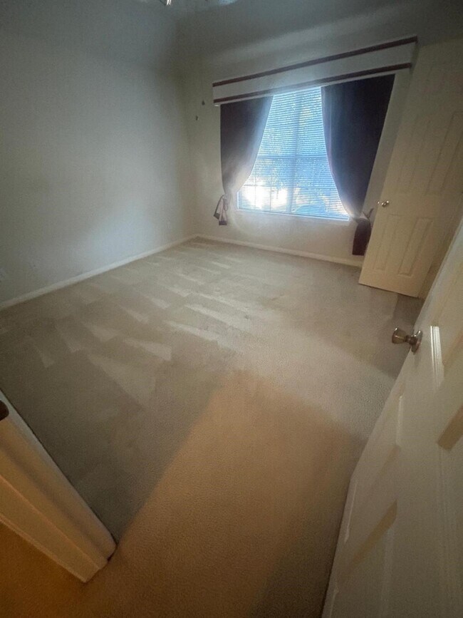 Building Photo - 6421 Austinville Dr