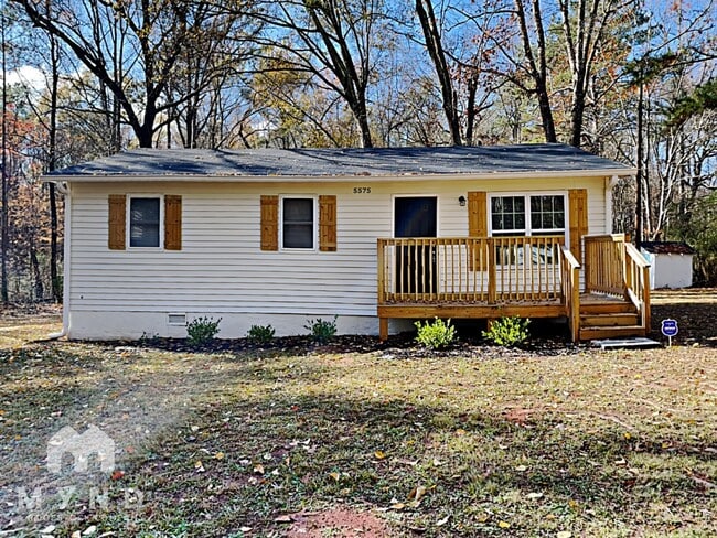 Building Photo - 5575 Oglesby Rd