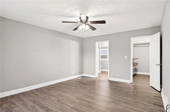 Building Photo - 808 Emerald Chase