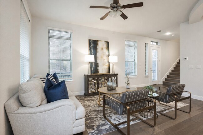 Building Photo - 1115 Manacor Ln