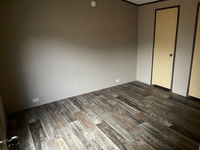 Building Photo - 3525 E Elizabethtown Rd