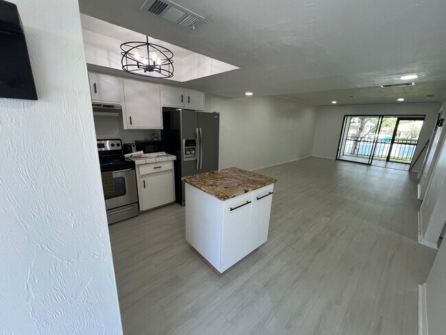 Building Photo - 28121 Pine Haven Way