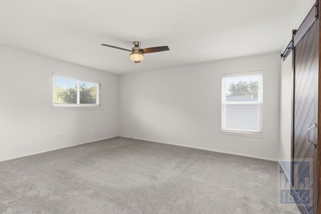 Building Photo - 7508 Elderberry Dr