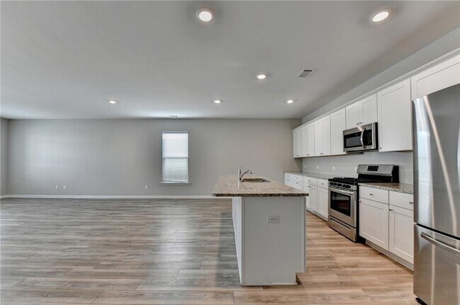 Building Photo - 4335 Magpie Dr