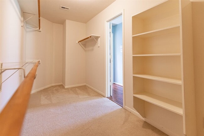 Building Photo - 24519 Red Bluff Tr