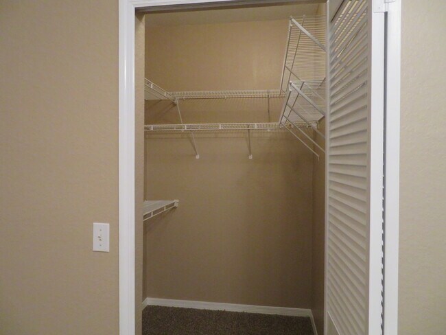 Building Photo - Spacious 4/2 condo in Bella Terra communit...