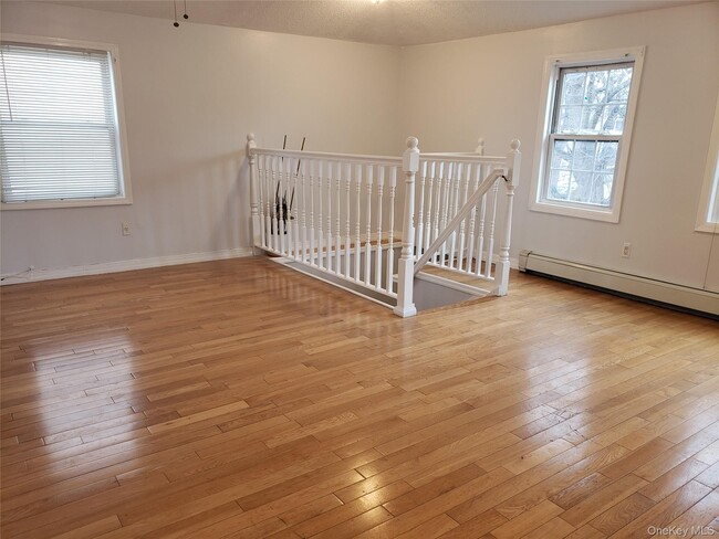 Building Photo - 224-26 Edmore Ave