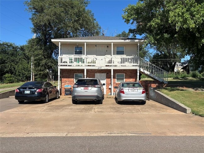 Primary Photo - 113 N 5th St